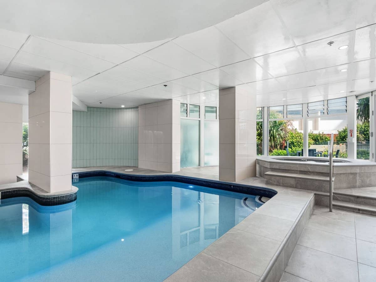 20 The Esplanade, Surfers Paradise - Thumbnail 20