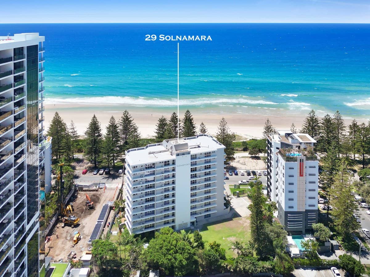 202 The Esplanade, Burleigh Heads - Thumbnail 1