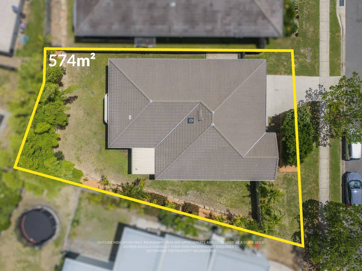 13 John Crescent, Pimpama - Thumbnail 1