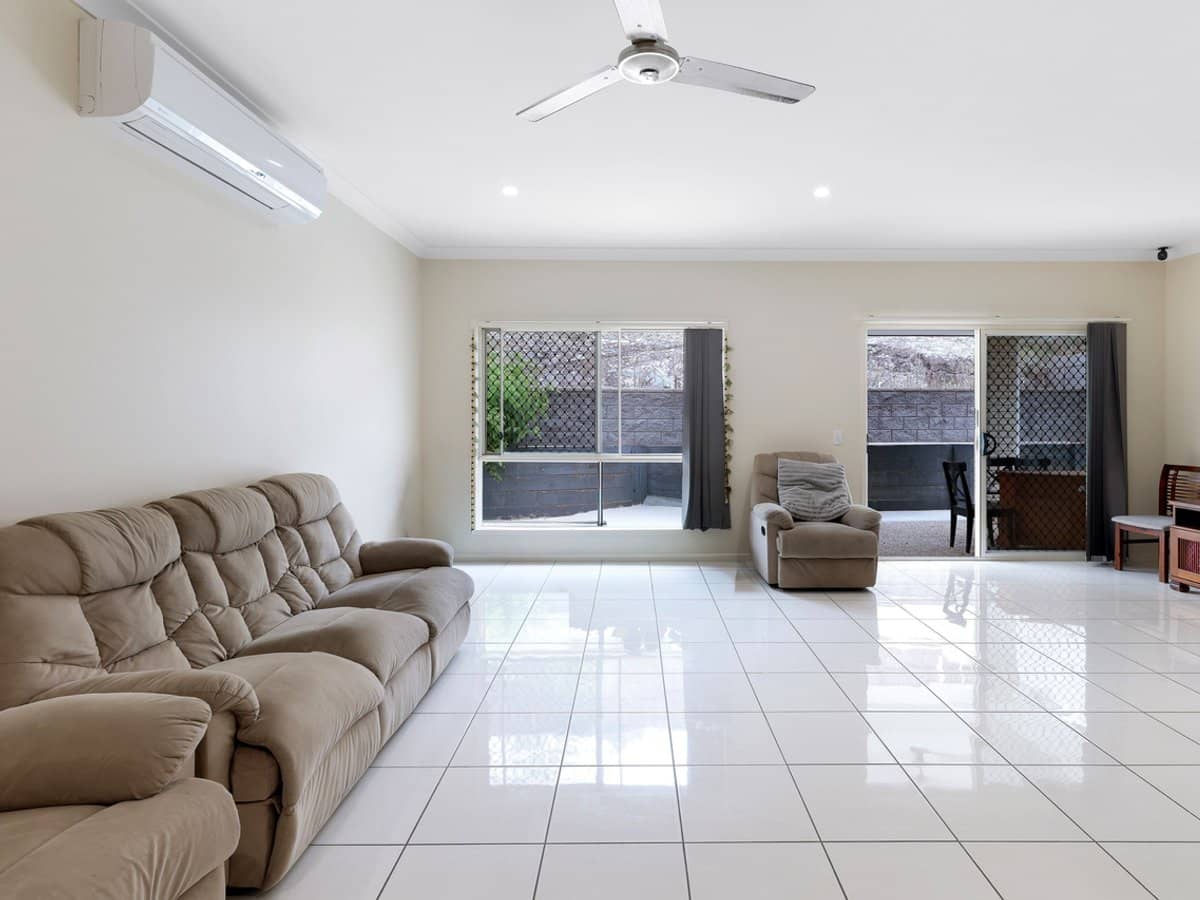 64 Carmen Court, Oxenford - Thumbnail 3
