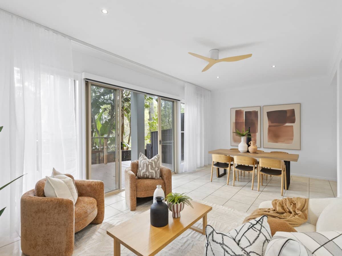 8 Kodiak Drive, VARSITY LAKES - Thumbnail 2