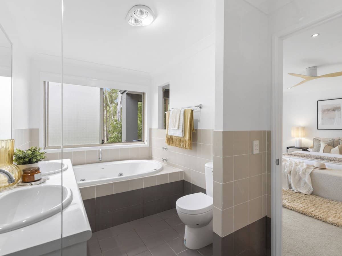 8 Kodiak Drive, VARSITY LAKES - Thumbnail 13