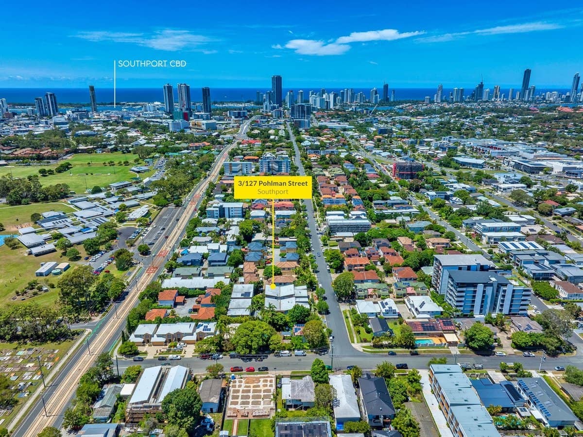 127 Pohlman Street, Southport - Thumbnail 1