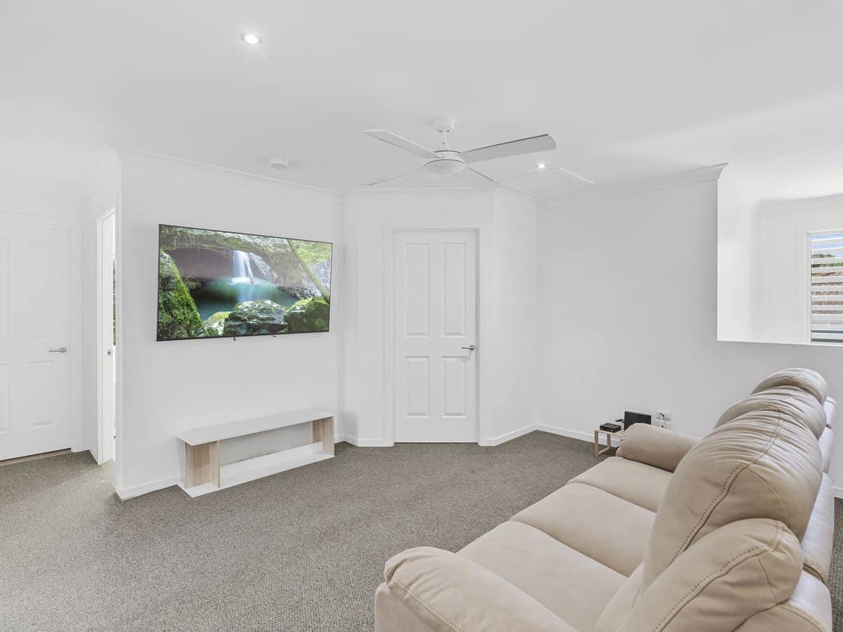 127 Pohlman Street, Southport - Thumbnail 7