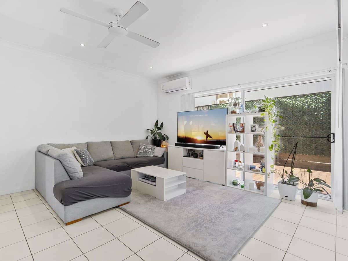 127 Pohlman Street, Southport - Thumbnail 13