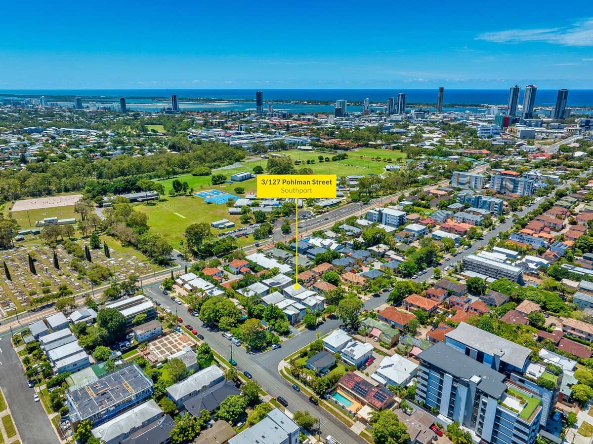 127 Pohlman Street, Southport - Thumbnail 17