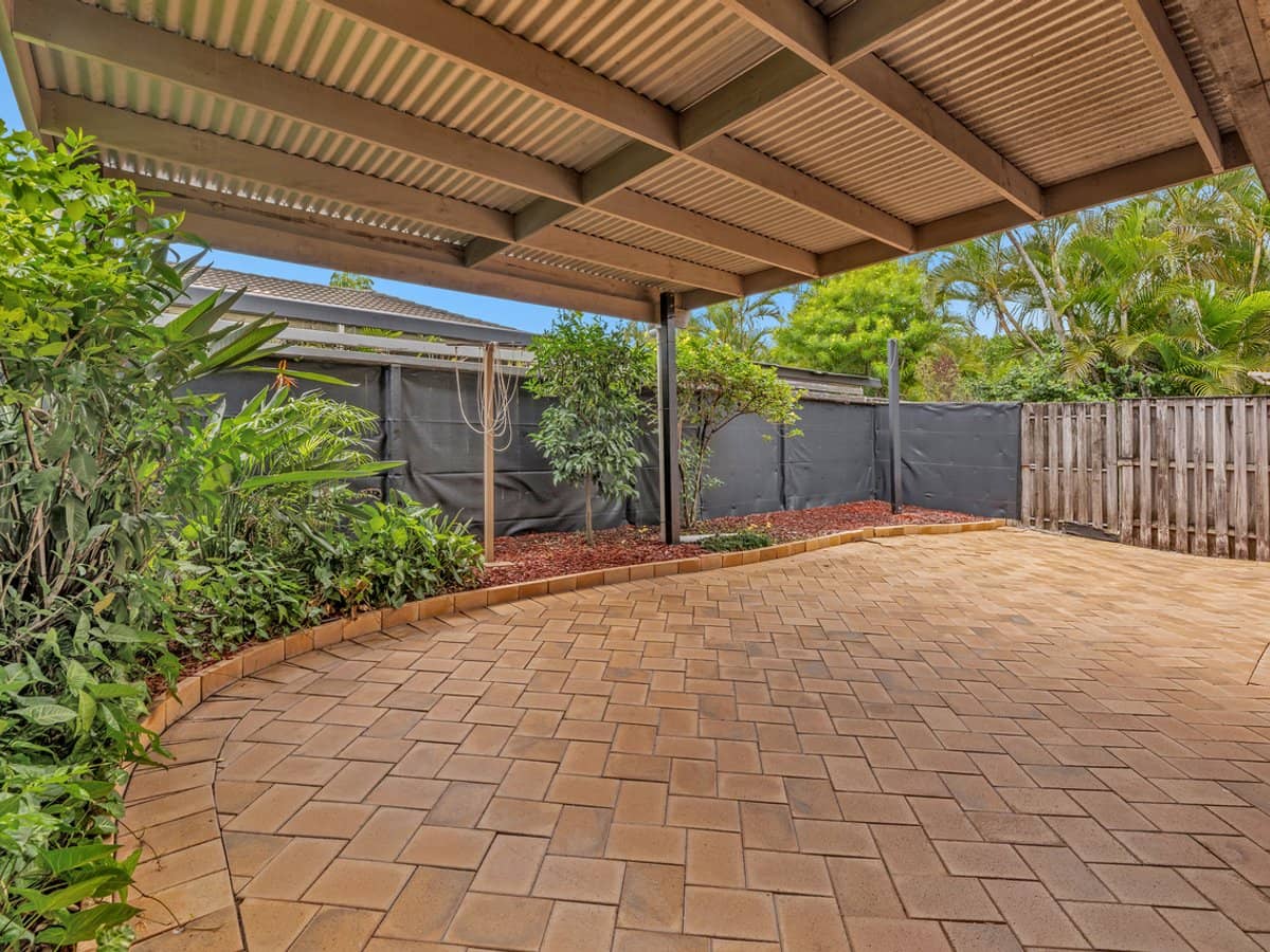 29-31 Golden Palms Court, ASHMORE - Thumbnail 9