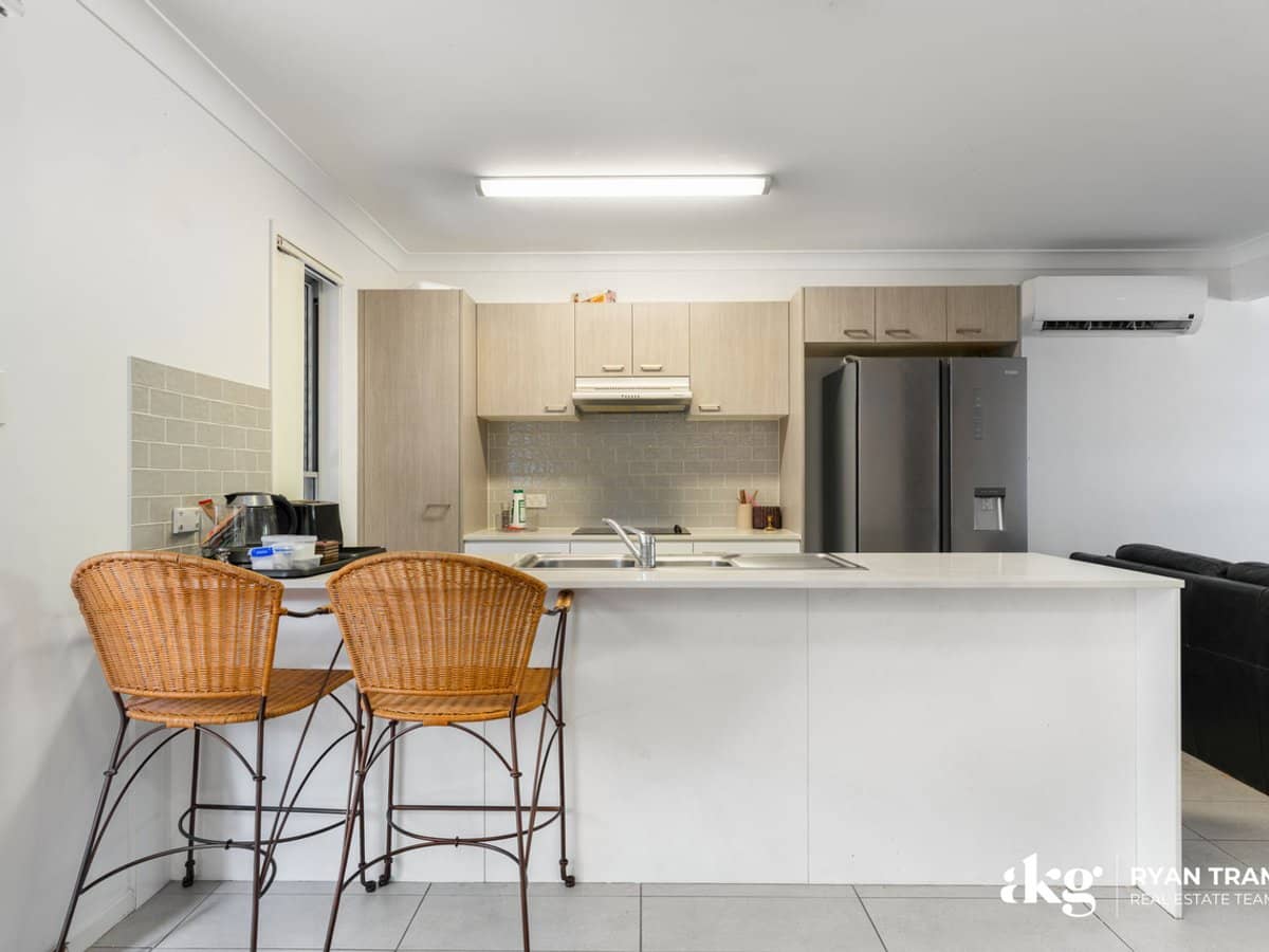 104A River Hills Road, EAGLEBY - Thumbnail 3