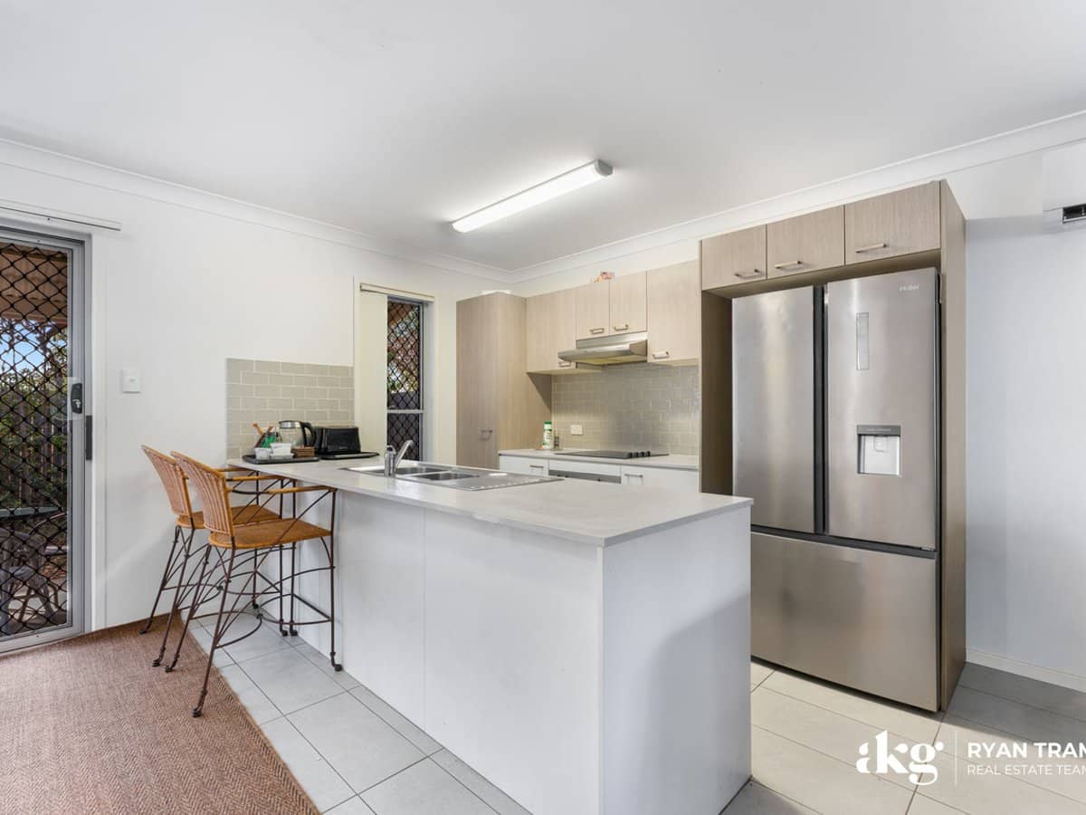 104A River Hills Road, EAGLEBY - Thumbnail 4