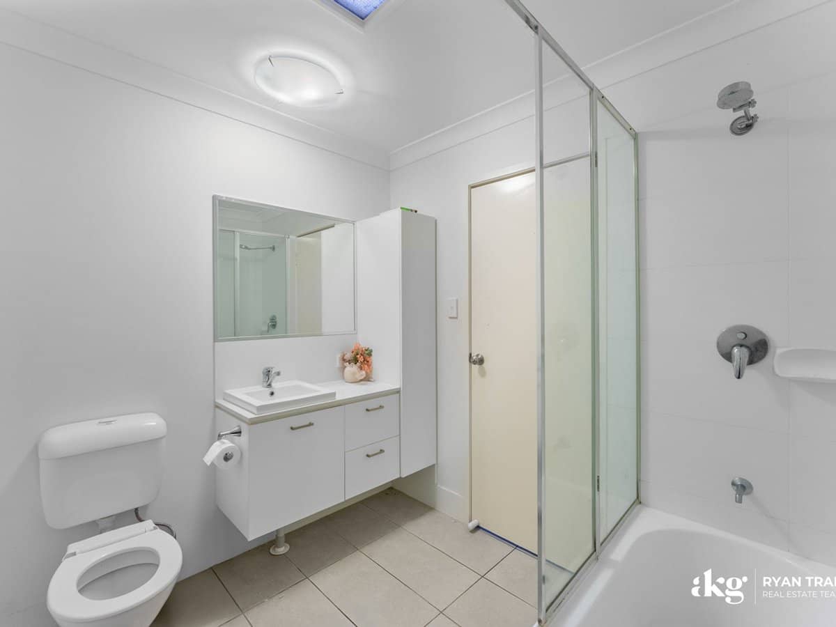 104A River Hills Road, EAGLEBY - Thumbnail 15