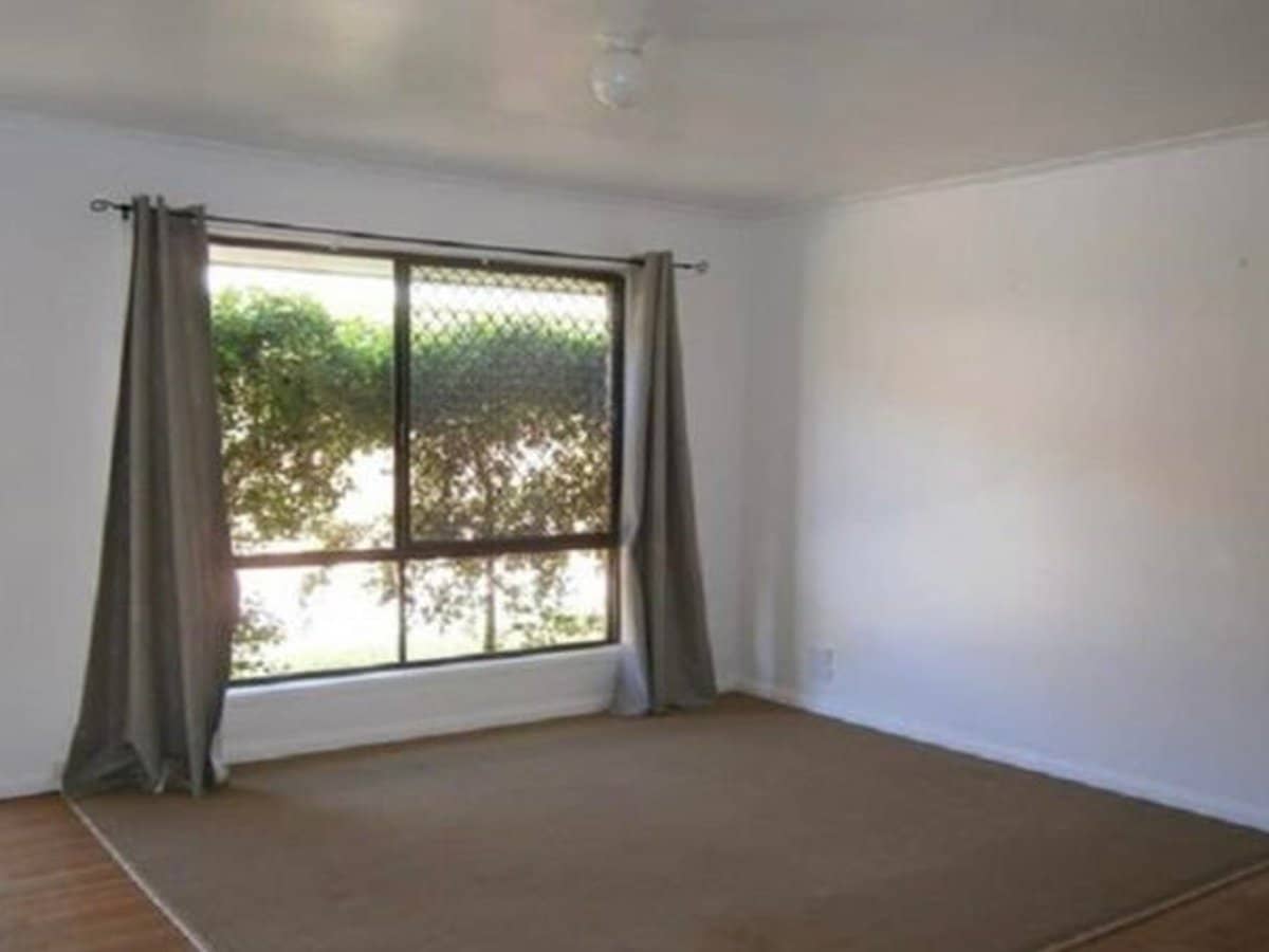 32 Catherine Street, BEENLEIGH - Thumbnail 4