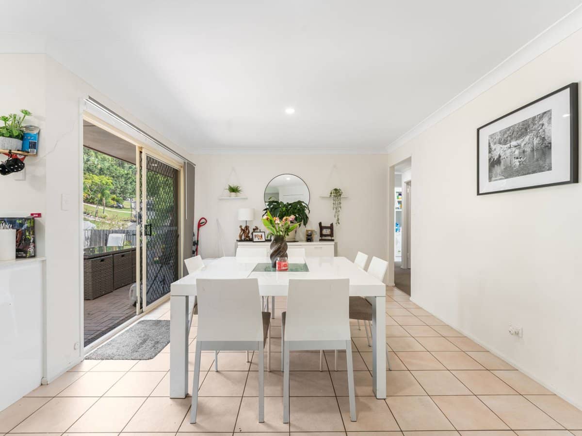 30 Capricorn Drive, PACIFIC PINES - Thumbnail 4