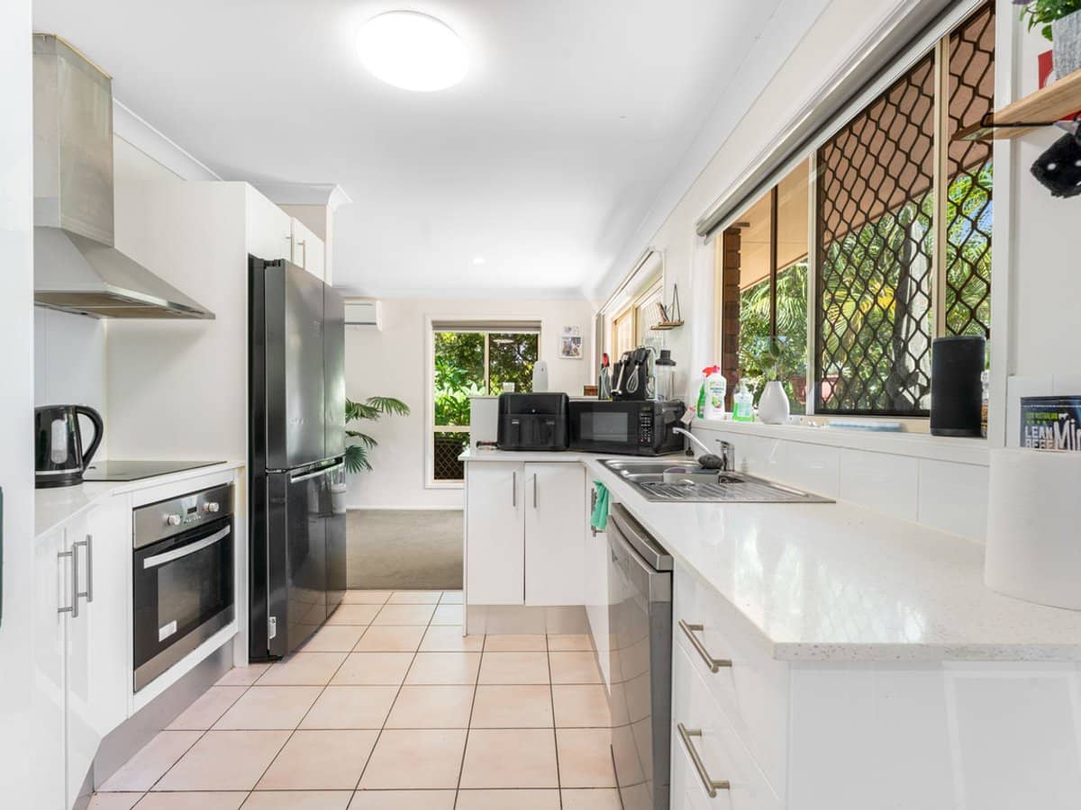 30 Capricorn Drive, PACIFIC PINES - Thumbnail 5