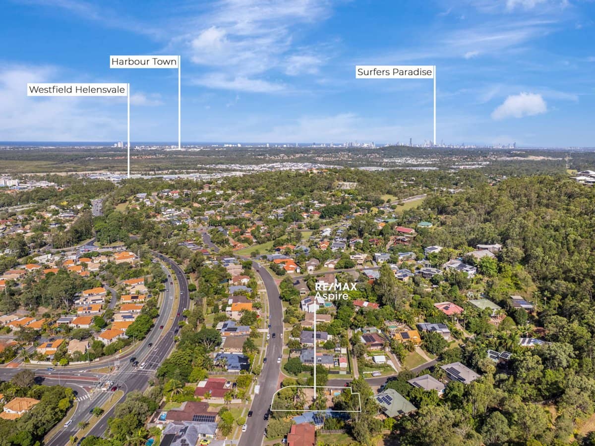 30 Capricorn Drive, PACIFIC PINES - Thumbnail 19