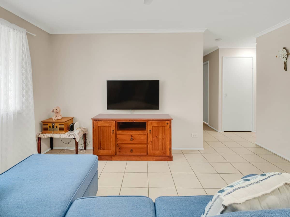 138 Hansford Road, COOMBABAH - Thumbnail 2