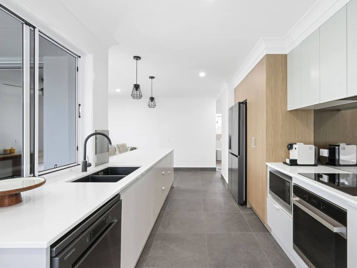 28 Crestridge Crescent, Oxenford - Thumbnail 4