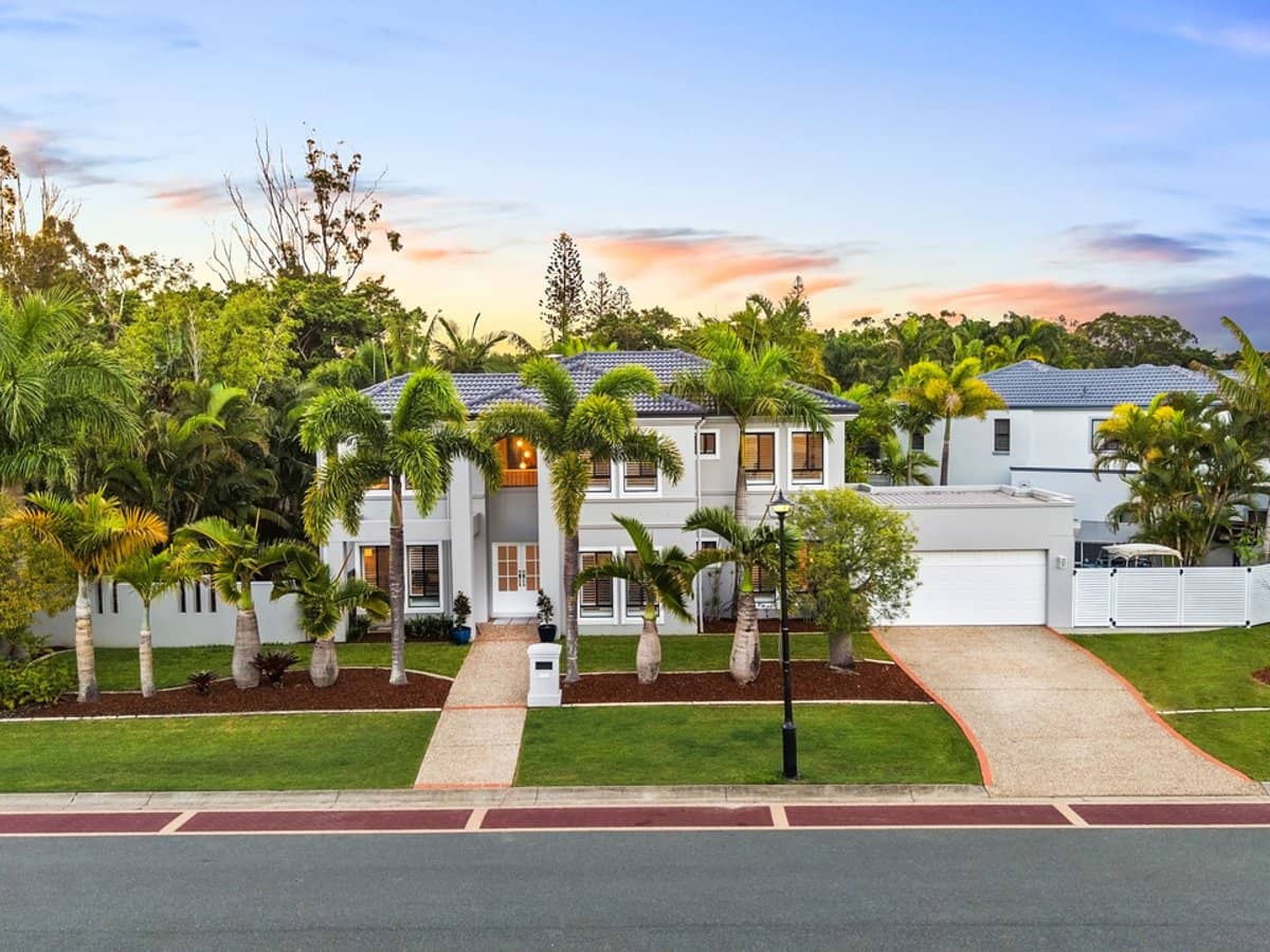 8396 Magnolia Drive, Hope Island - Thumbnail 1