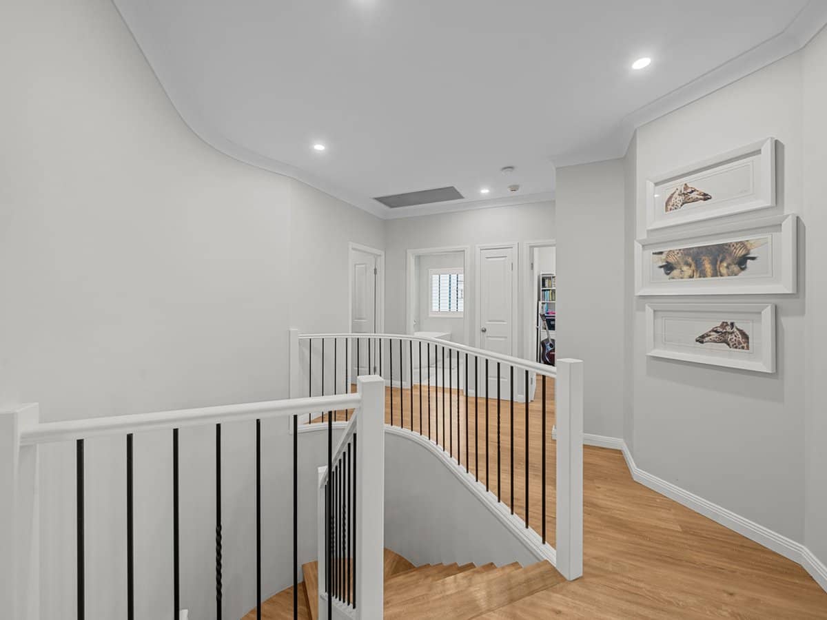 8396 Magnolia Drive, Hope Island - Thumbnail 24