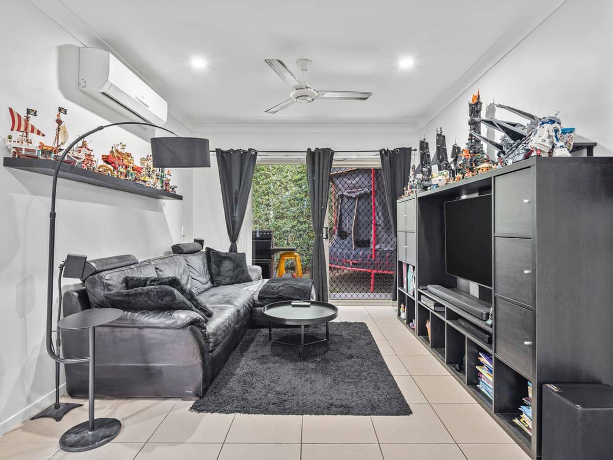 23 Oakwood Street, PIMPAMA - Thumbnail 3