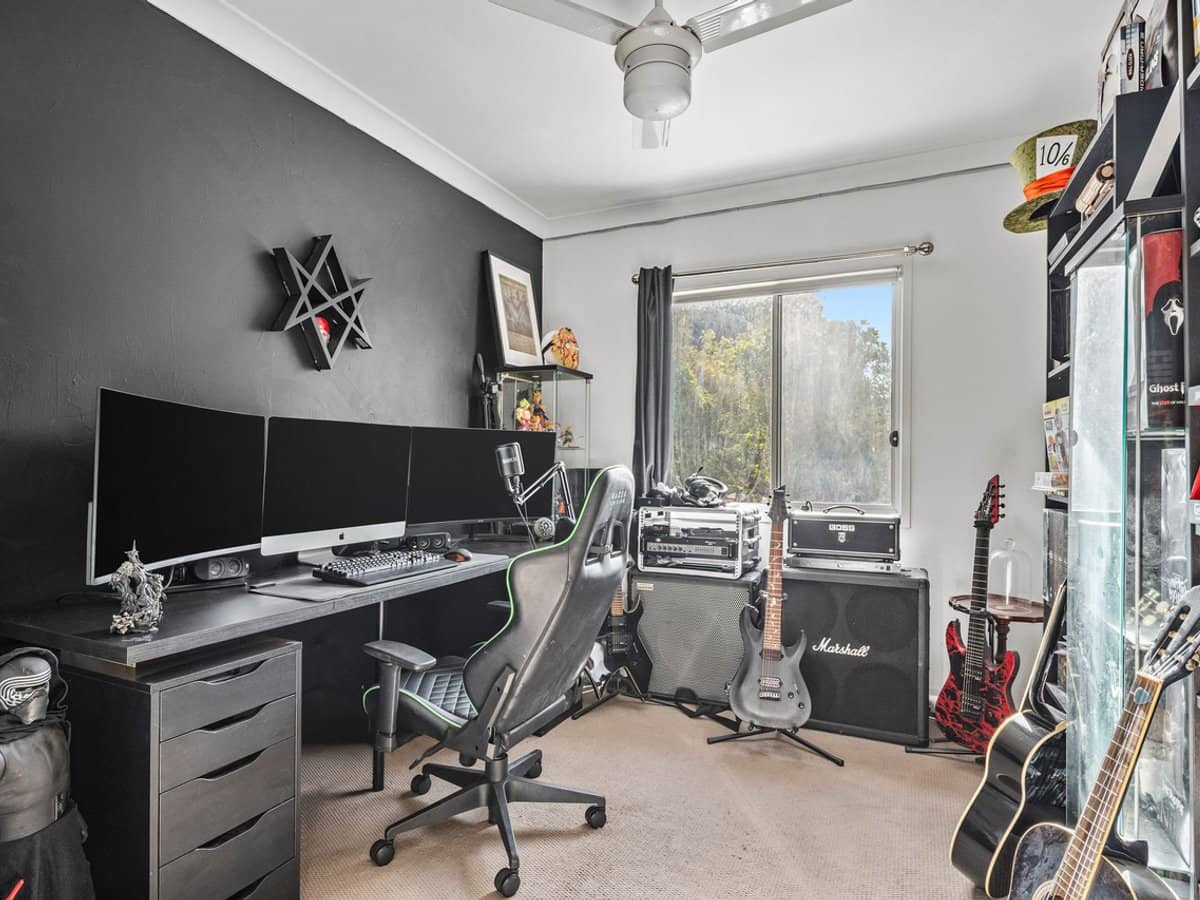 23 Oakwood Street, PIMPAMA - Thumbnail 9