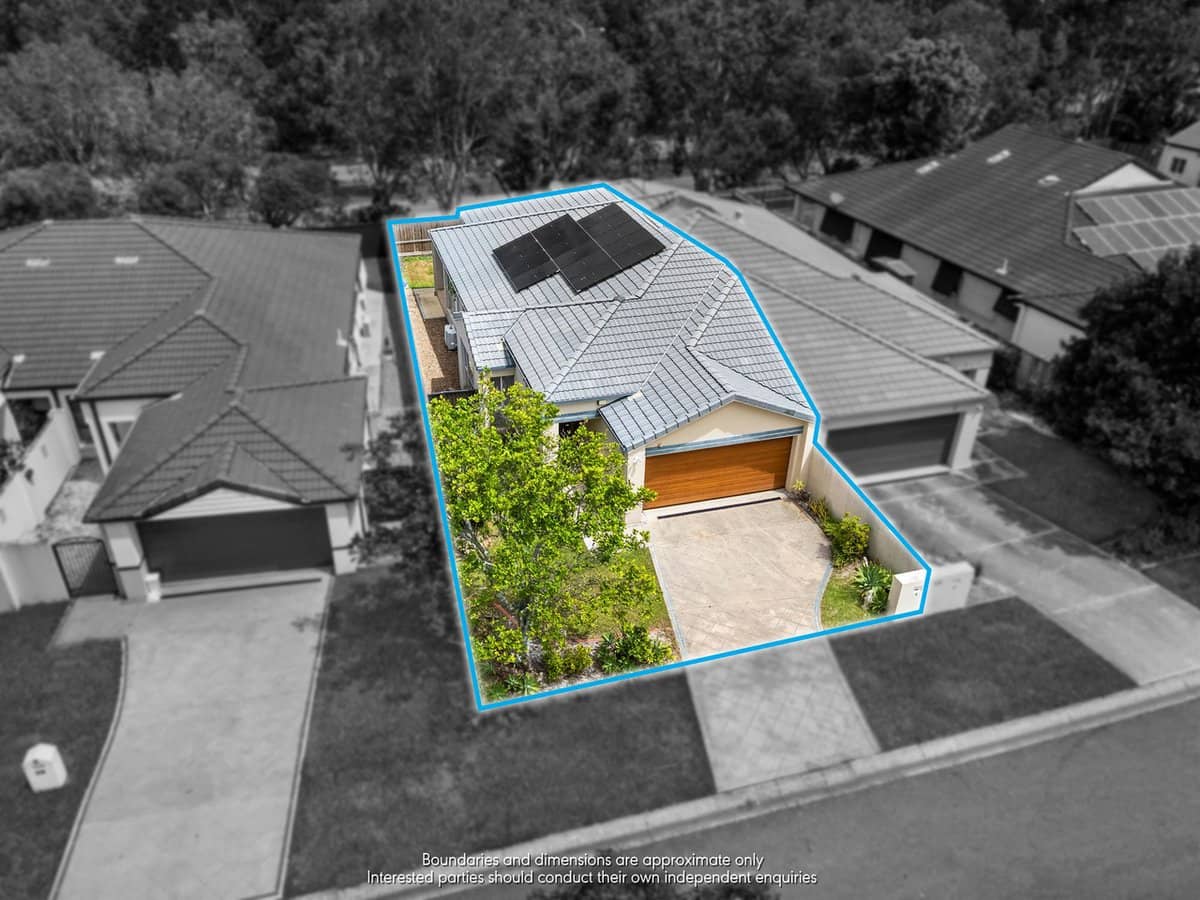 40 Leopardwood Circuit, ROBINA - Thumbnail 2