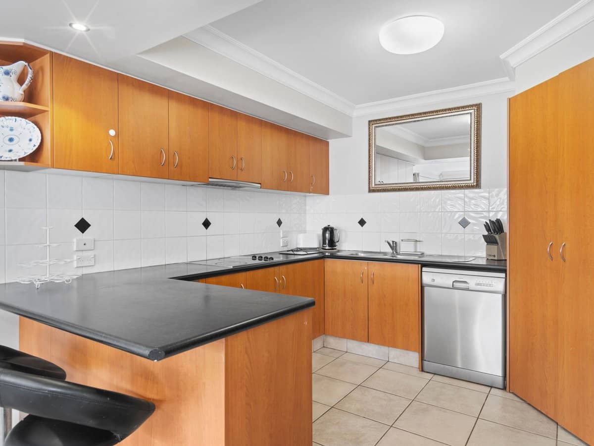 40 Leopardwood Circuit, ROBINA - Thumbnail 7