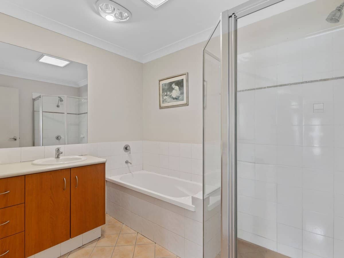 40 Leopardwood Circuit, ROBINA - Thumbnail 14