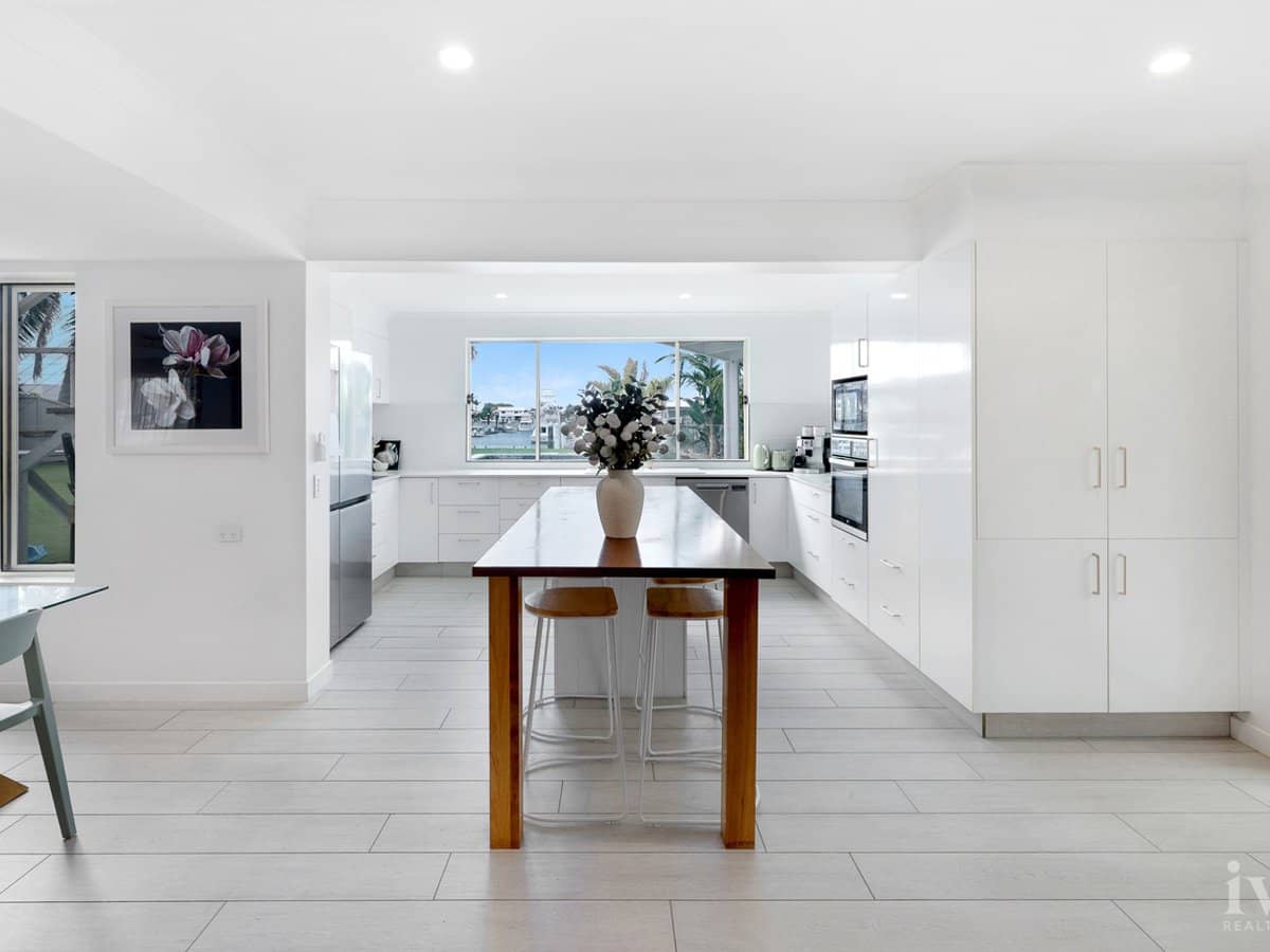 57 Abalone Avenue, Paradise Point - Thumbnail 6