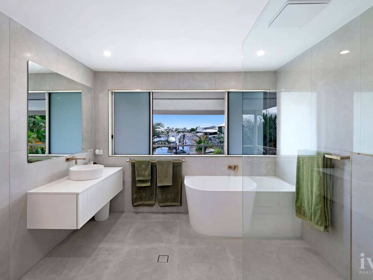 57 Abalone Avenue, Paradise Point - Thumbnail 16