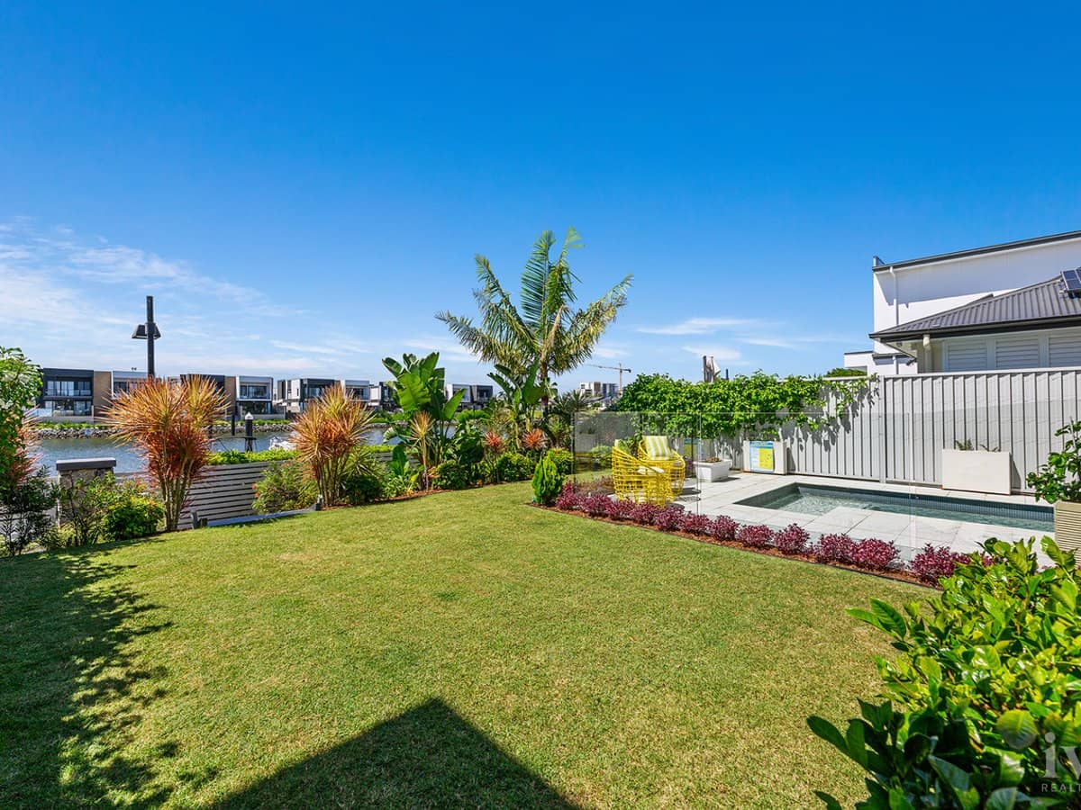 15 Waters Close, Hope Island - Thumbnail 18