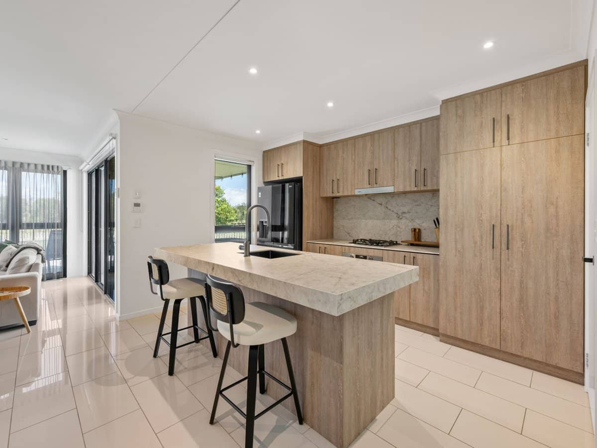 31 Peninsula Drive, Robina - Thumbnail 2