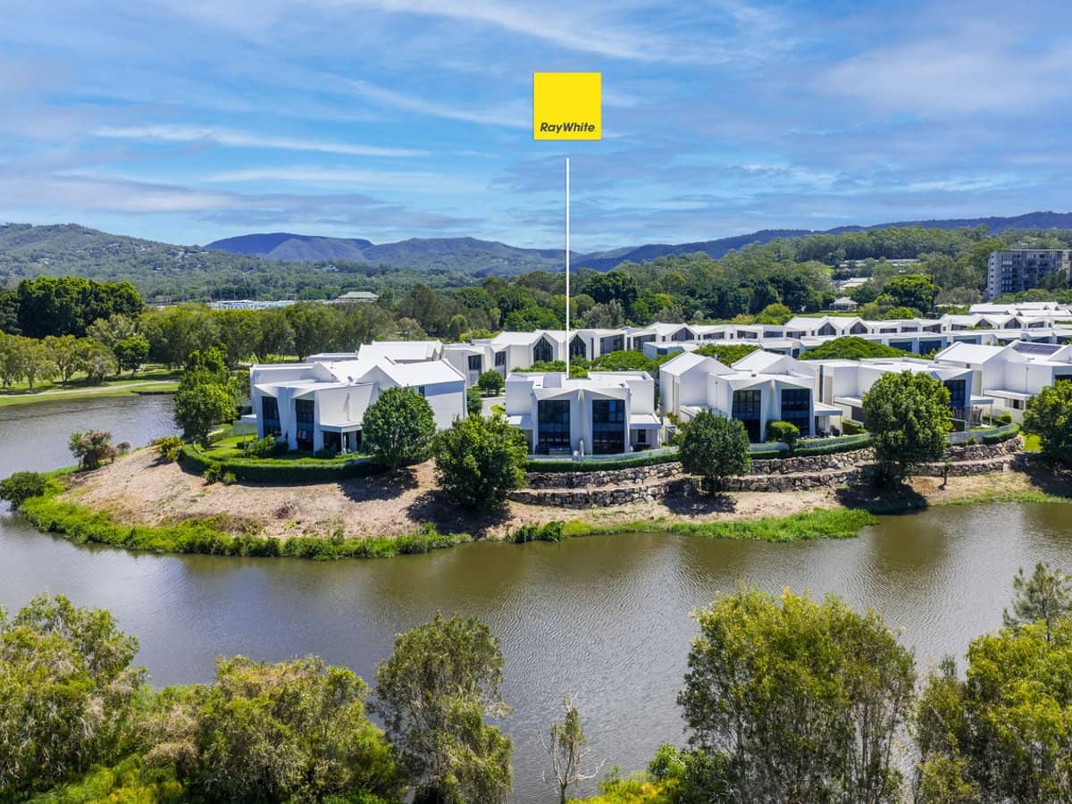 31 Peninsula Drive, Robina - Thumbnail 21