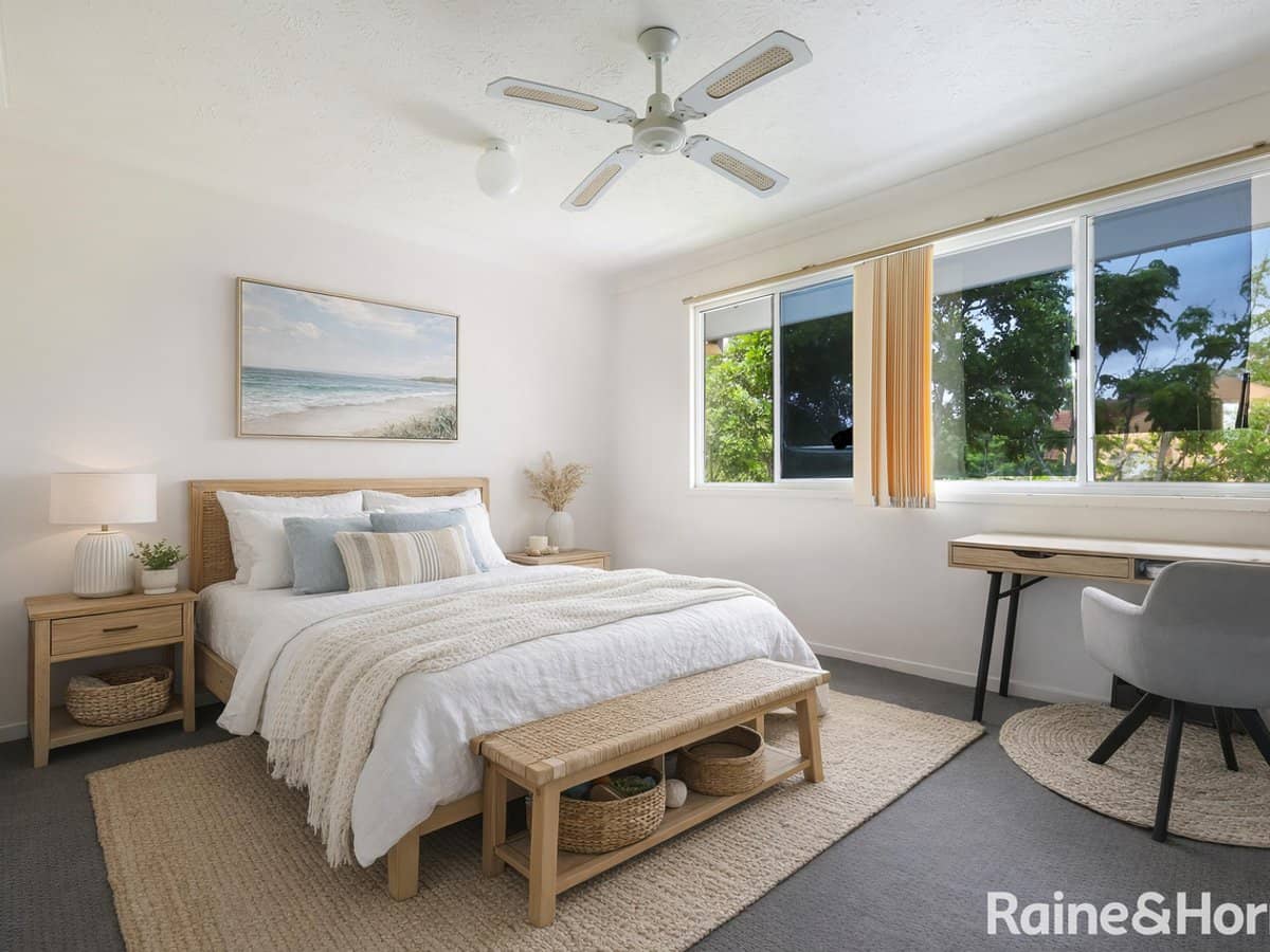 50 St Kevins Avenue, BENOWA - Thumbnail 4