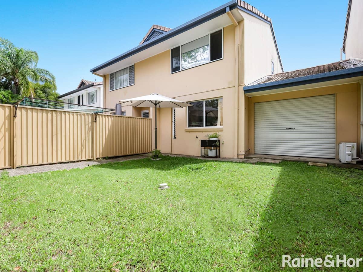 50 St Kevins Avenue, BENOWA - Thumbnail 8