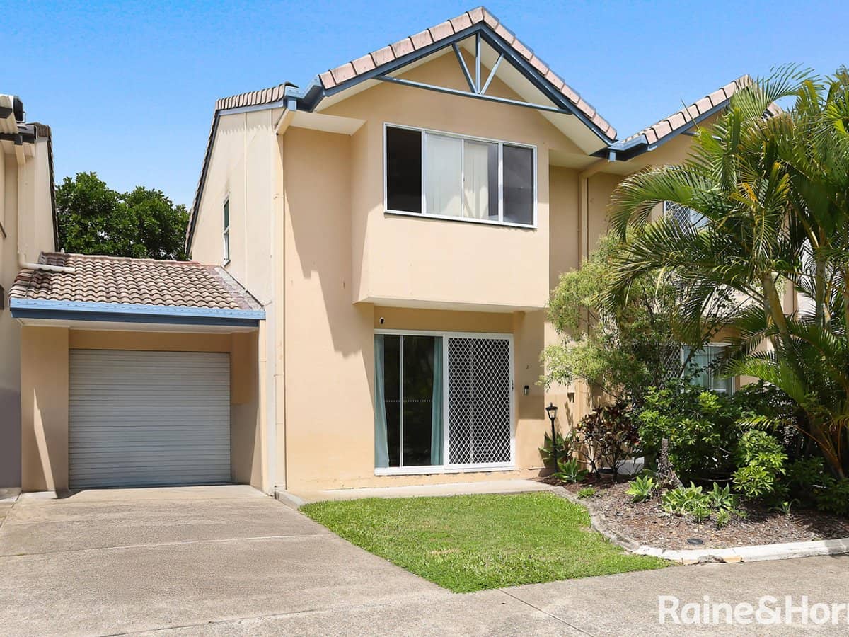 50 St Kevins Avenue, BENOWA - Thumbnail 9