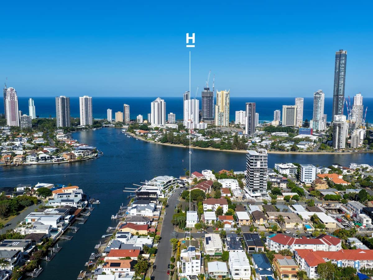 134 Stanhill Drive, CHEVRON ISLAND - Thumbnail 12