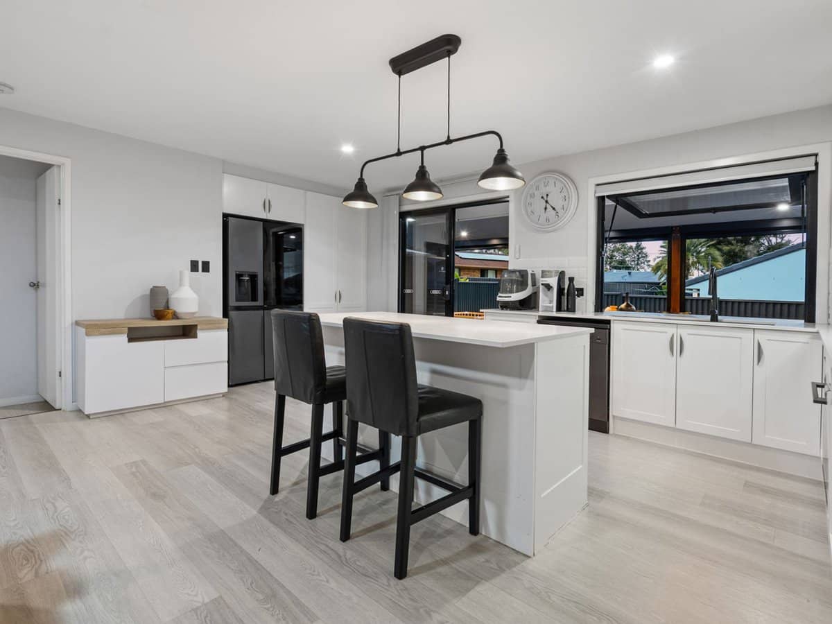 1 Constellation Crescent, MUDGEERABA - Thumbnail 2