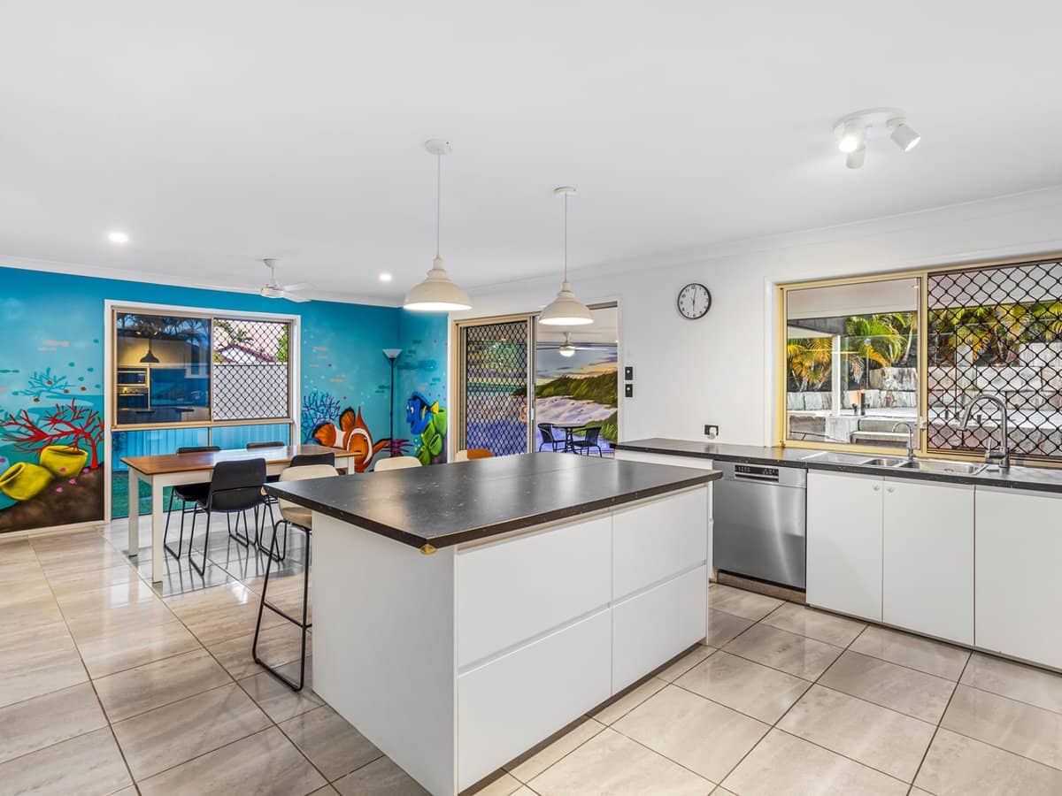 4 Rarotonga Rise, Pacific Pines - Thumbnail 6