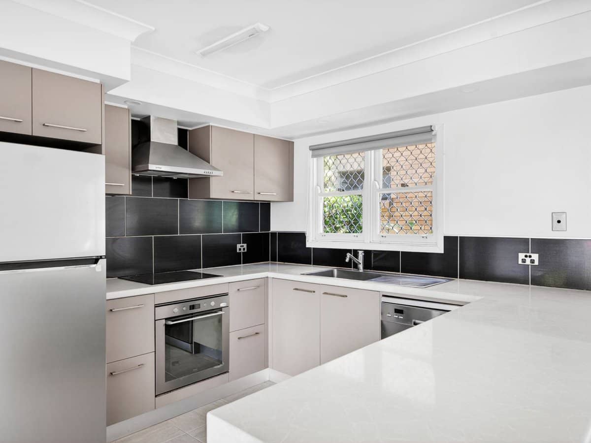 55 Sunset Boulevard, Surfers Paradise - Thumbnail 4