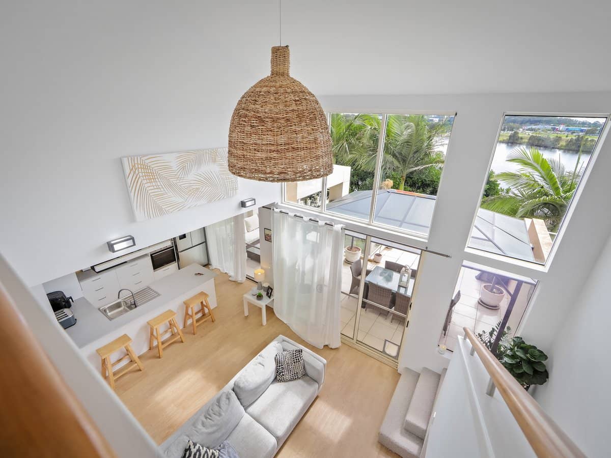 251 Varsity Parade, VARSITY LAKES - Thumbnail 9