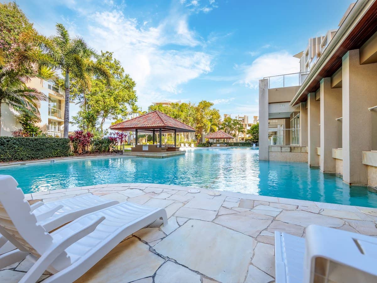 251 Varsity Parade, VARSITY LAKES - Thumbnail 17