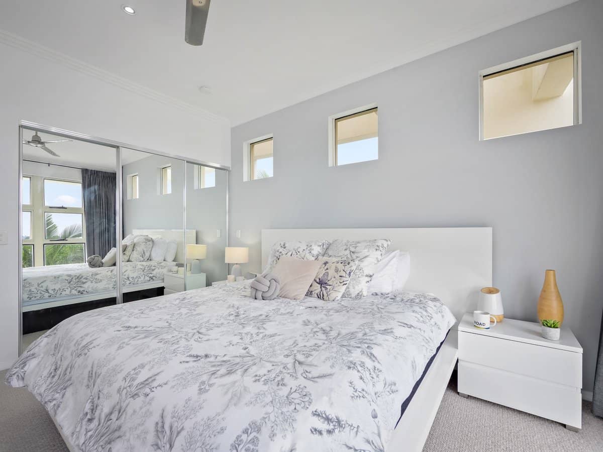 251 Varsity Parade, VARSITY LAKES - Thumbnail 19