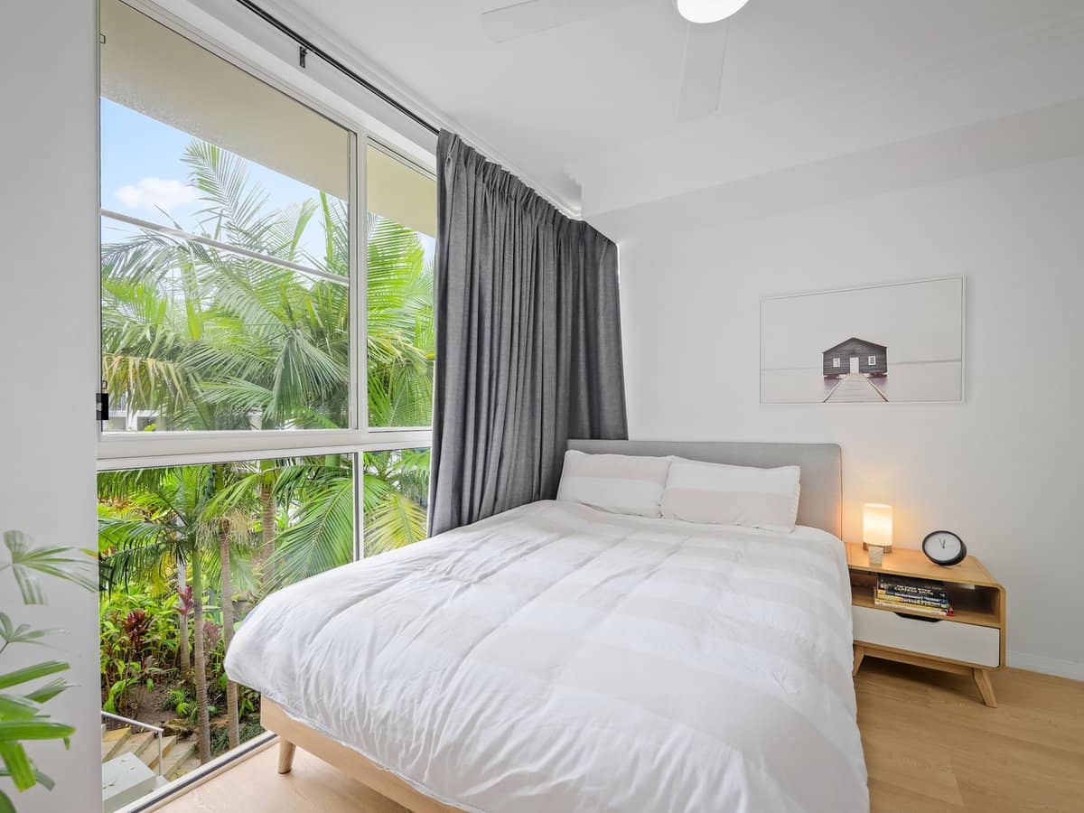 251 Varsity Parade, VARSITY LAKES - Thumbnail 26