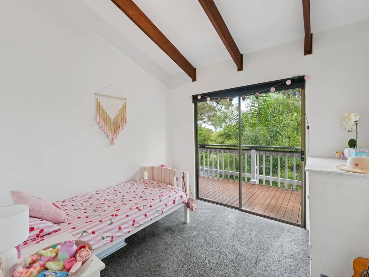 31 Walabah Drive, ASHMORE - Thumbnail 11