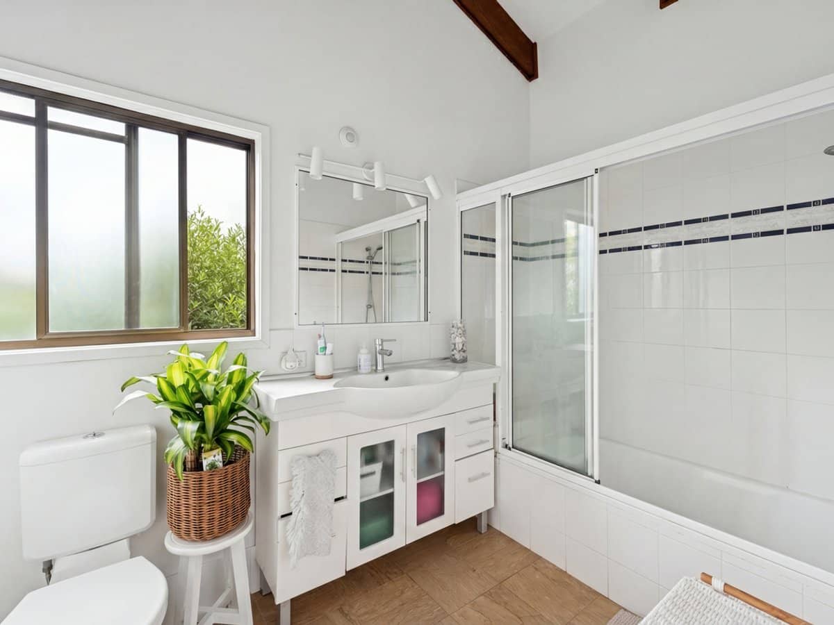 31 Walabah Drive, ASHMORE - Thumbnail 13