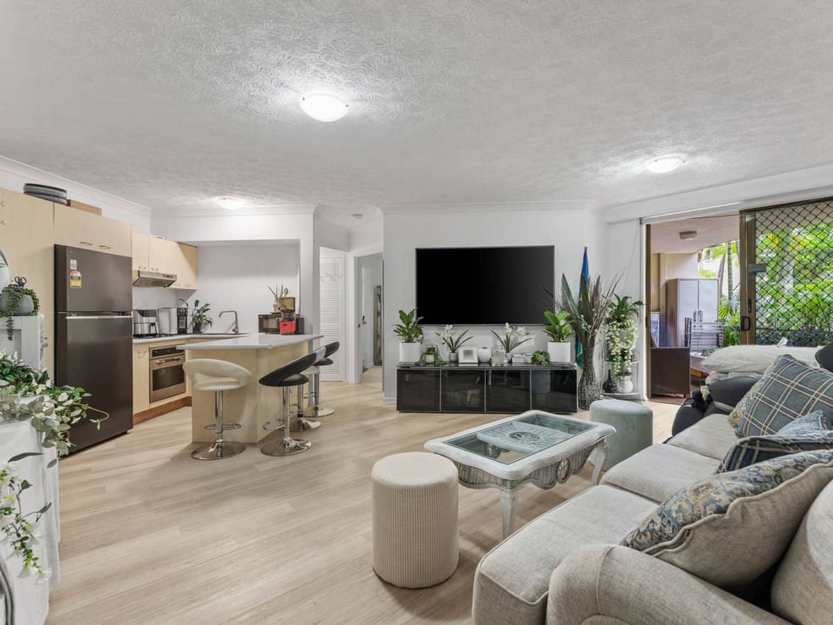 2342-2358 Gold Coast Highway, MERMAID BEACH - Thumbnail 1