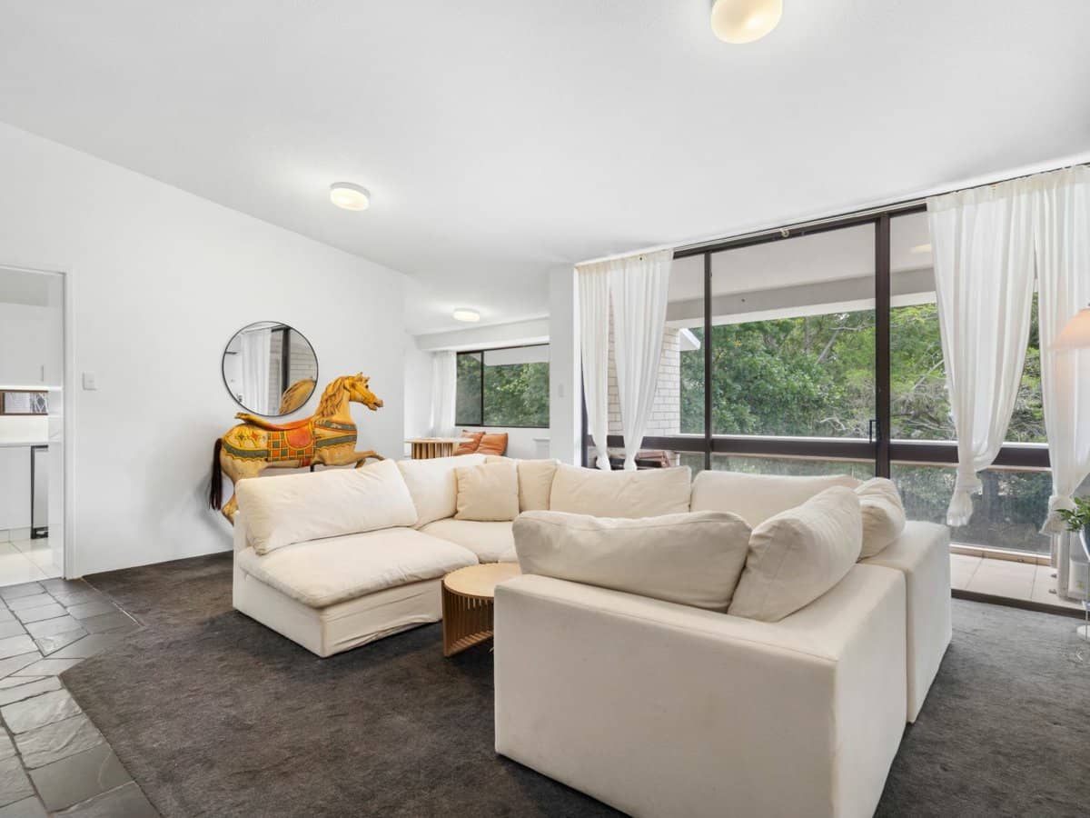 28-30 Rudd Street, BROADBEACH - Thumbnail 2