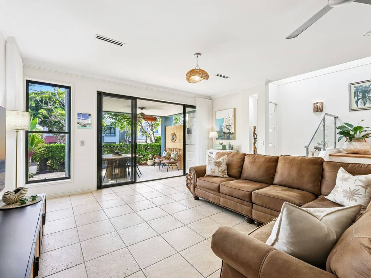 3102 The Boulevard, Carrara - Thumbnail 3