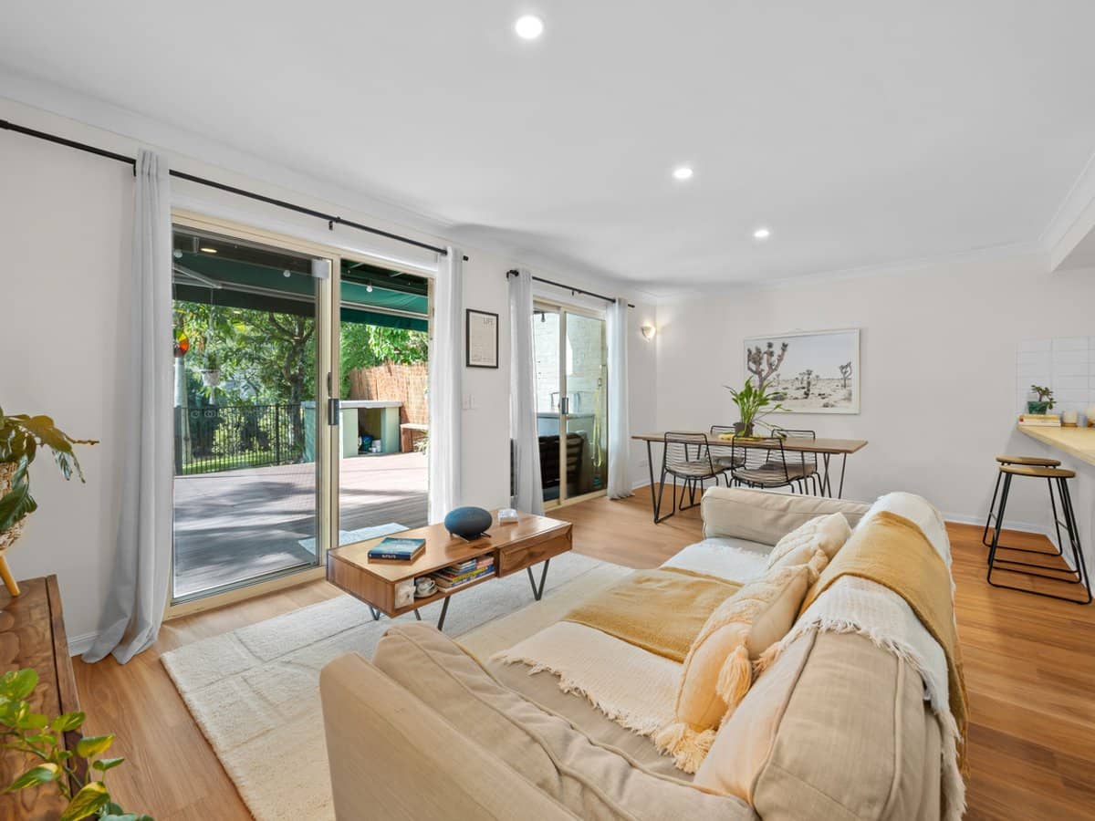 1 Township Drive, BURLEIGH HEADS - Thumbnail 3