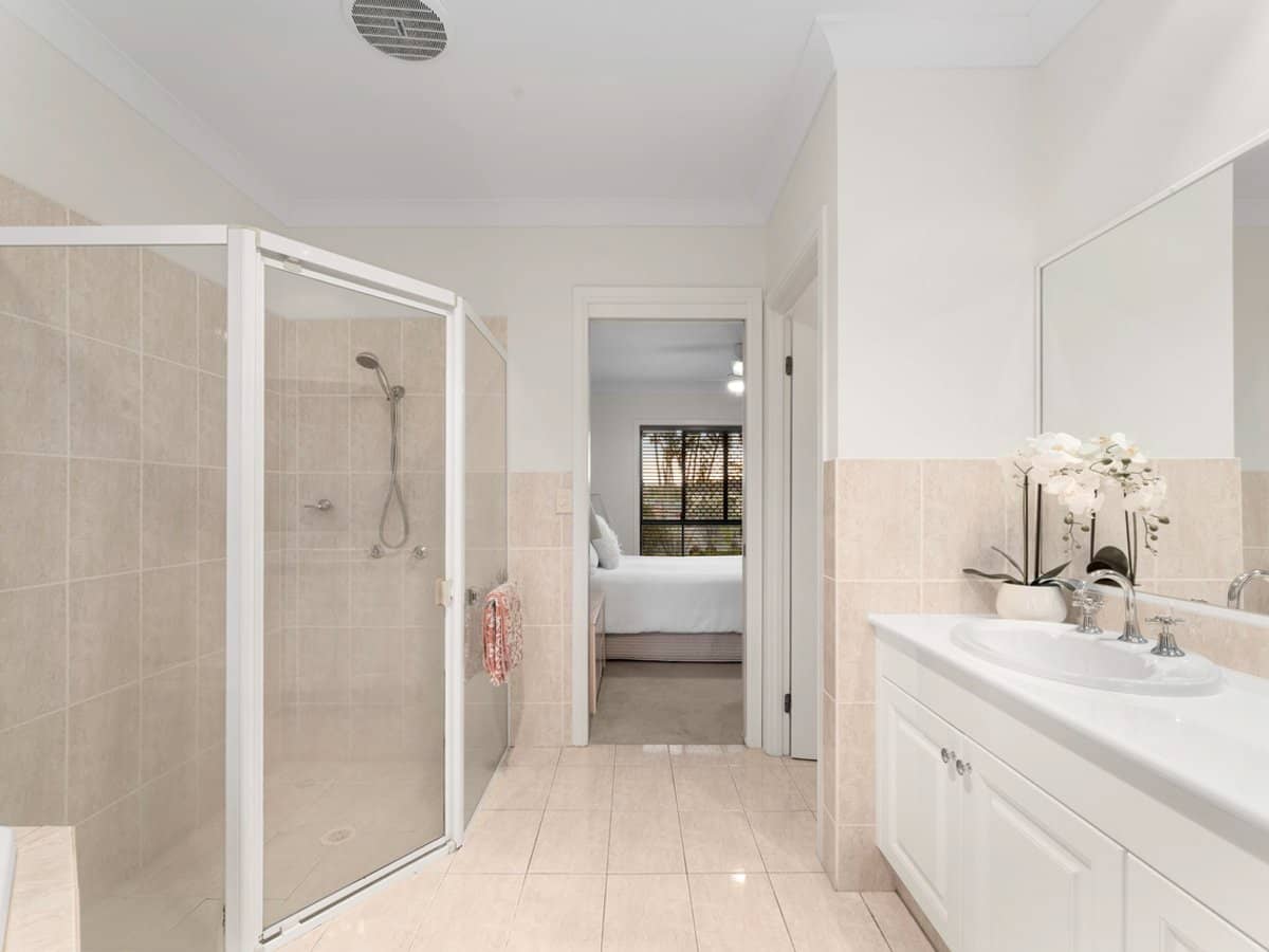 30 Nottinghill Gate Drive, ARUNDEL - Thumbnail 9